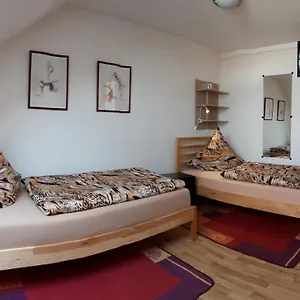 Homestay Zwei Ruhige, Private Gaestezimmer Nahe U-bahn, Nuremberg